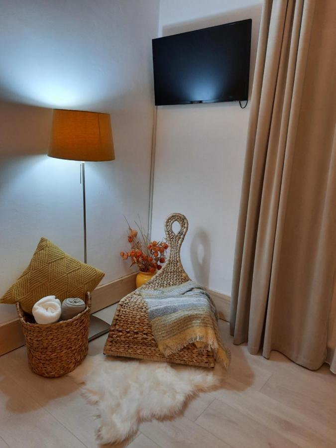 Cocooning In A Lovely Mountain Suite - Two Azuga Exterior photo